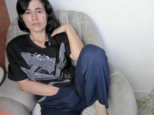 katiae's BongaCams show and profile