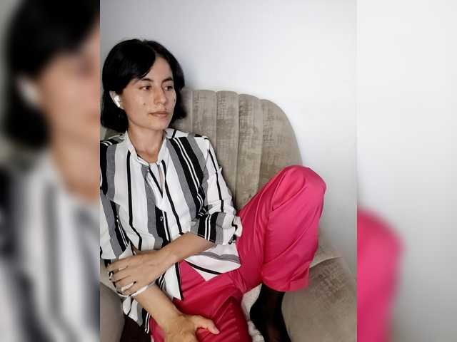 katiae's BongaCams show and profile