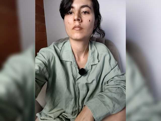 katiae's BongaCams show and profile