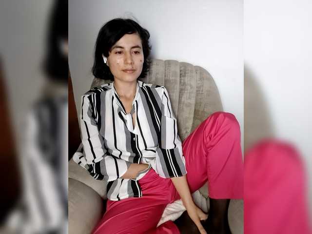 katiae's BongaCams show and profile