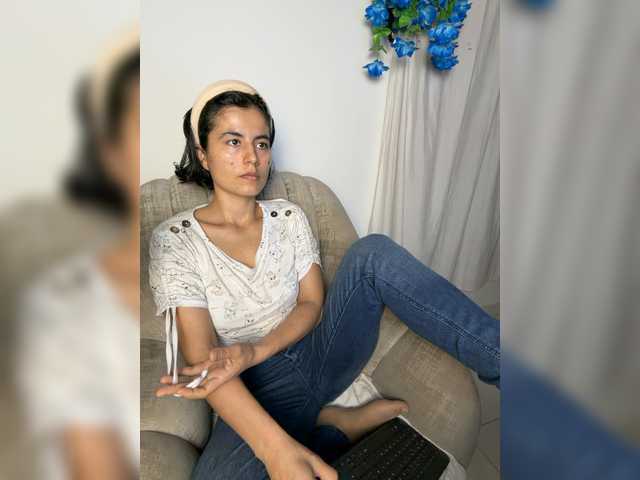 katiae's BongaCams show and profile