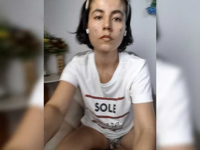 katiae's BongaCams show and profile