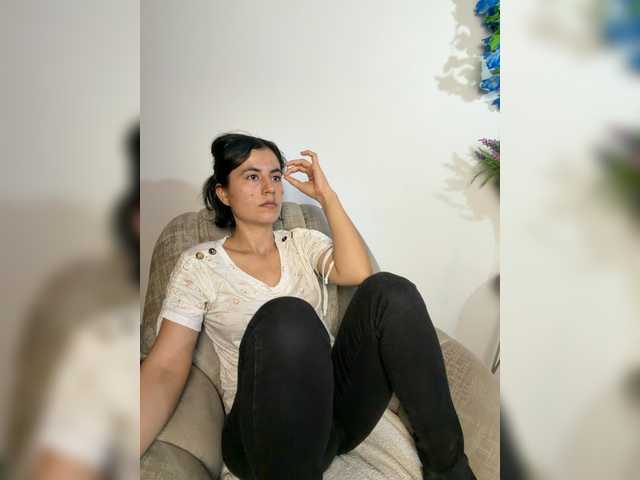 katiae's BongaCams show and profile