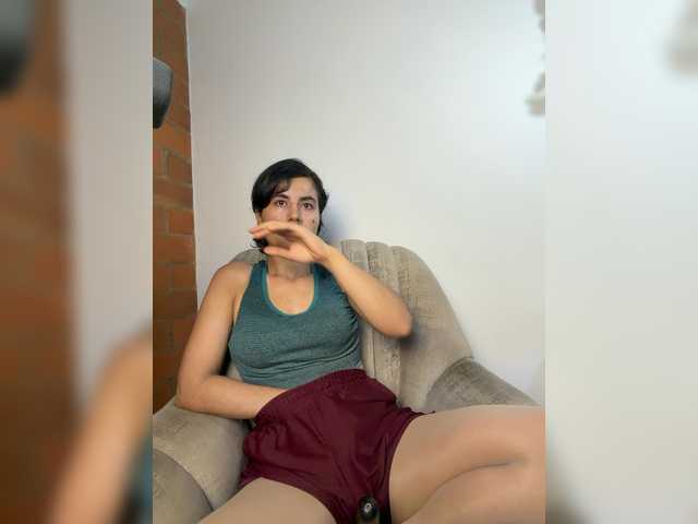 katiae's BongaCams show and profile