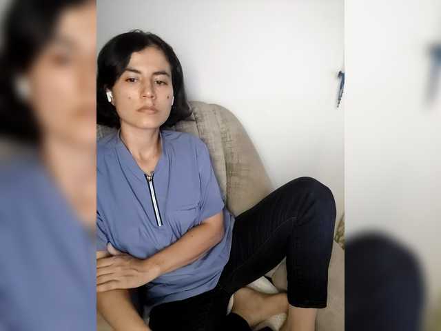 katiae's BongaCams show and profile