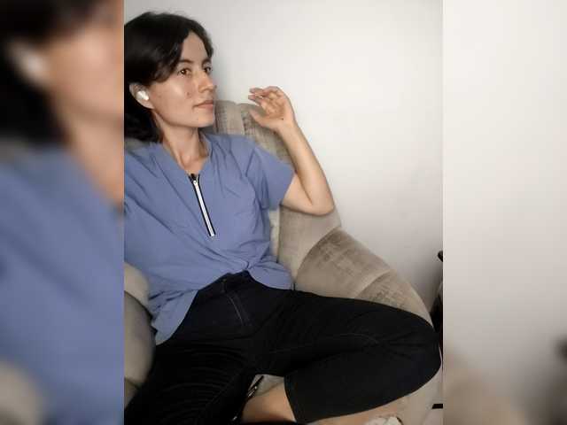 katiae's BongaCams show and profile