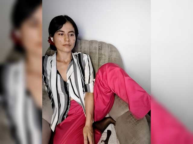 katiae's BongaCams show and profile