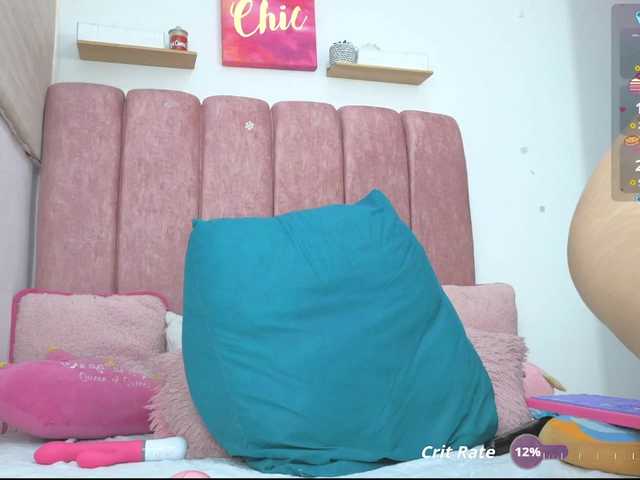 Erin-'s BongaCams show and profile