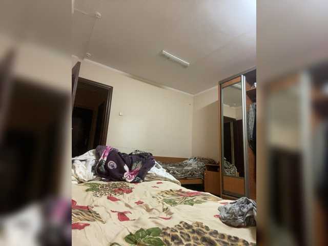 LizBetty's BongaCams show and profile