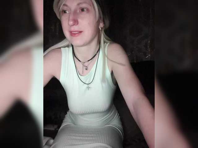 LizBetty's BongaCams show and profile