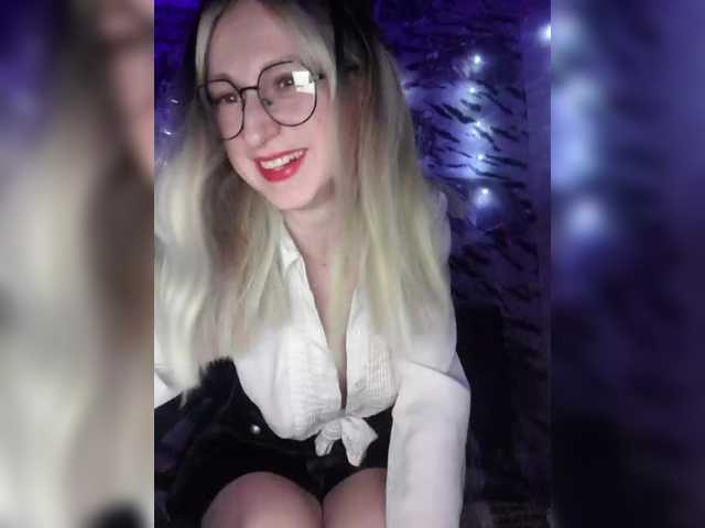 LizBetty's BongaCams show and profile