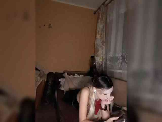 Ella-Mary webcam