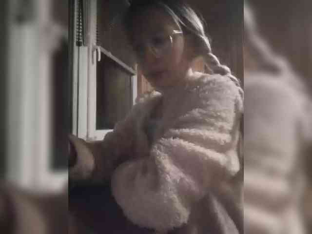 Ella-Mary webcam