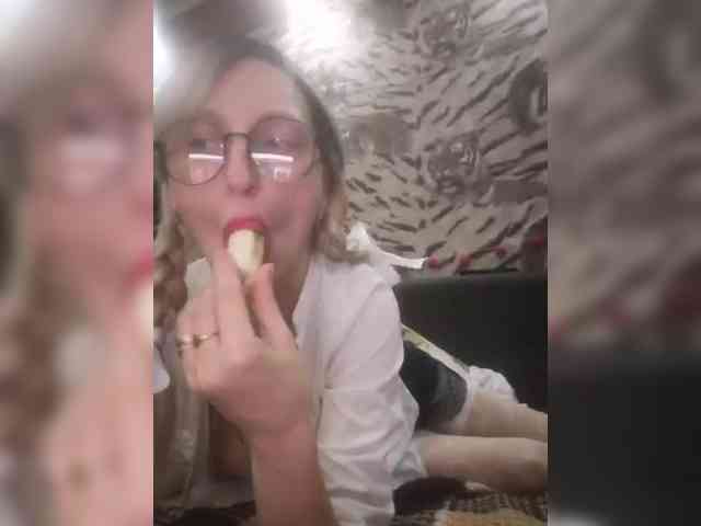 Ella-Mary webcam