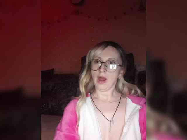 Ella-Mary webcam