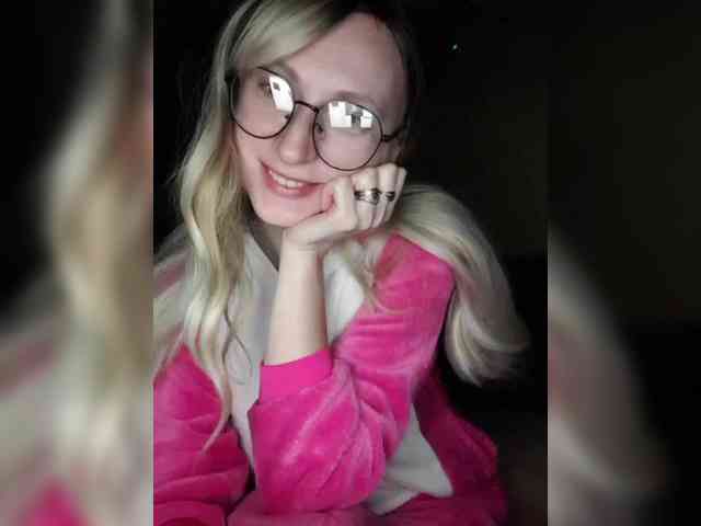 Ella-Mary webcam
