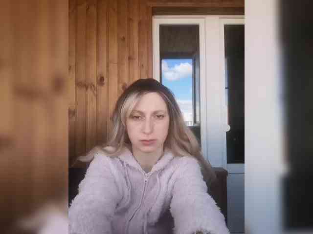 Ella-Mary webcam