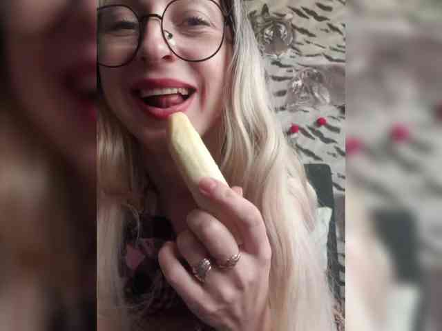 Ella-Mary webcam