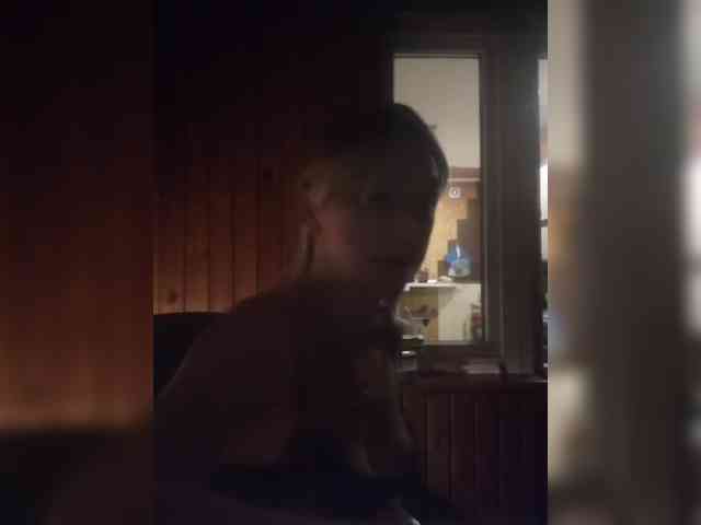 Ella-Mary webcam