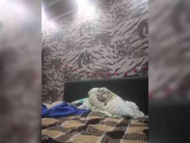 Ella-Mary webcam