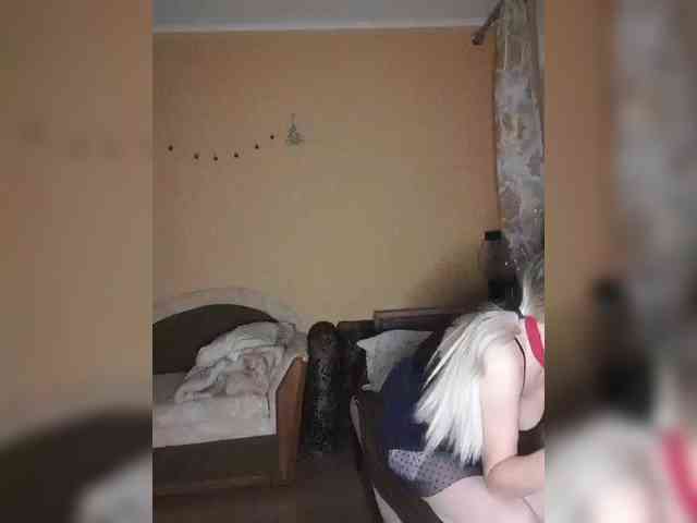 Ella-Mary webcam
