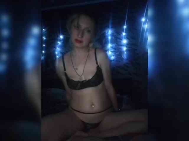Ella-Mary webcam