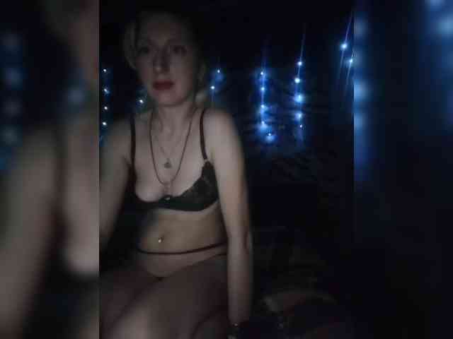Ella-Mary webcam