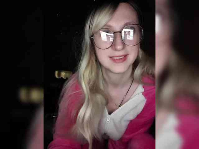 Ella-Mary webcam