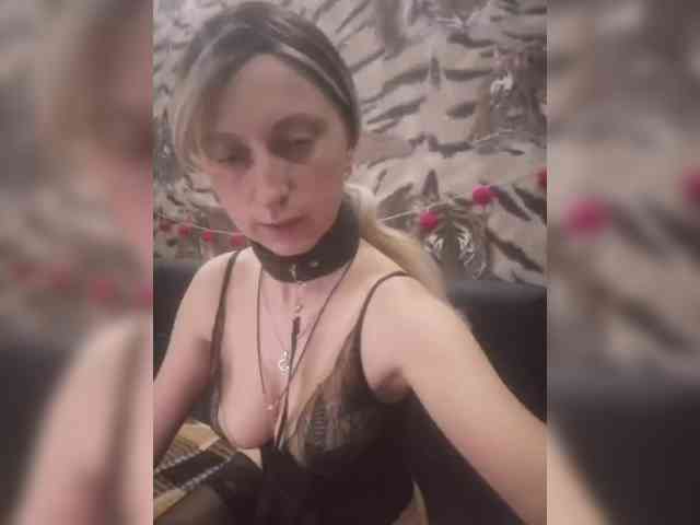 Ella-Mary webcam