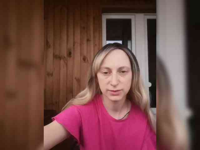 Ella-Mary webcam