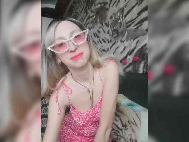 Ella-Mary webcam