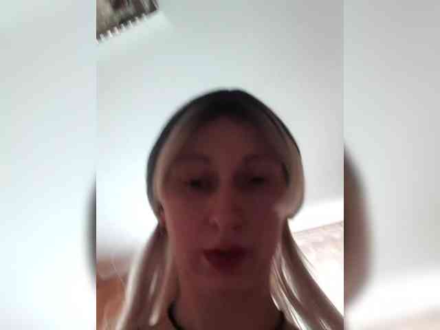 LizBetty Live Webcam on BongaCams