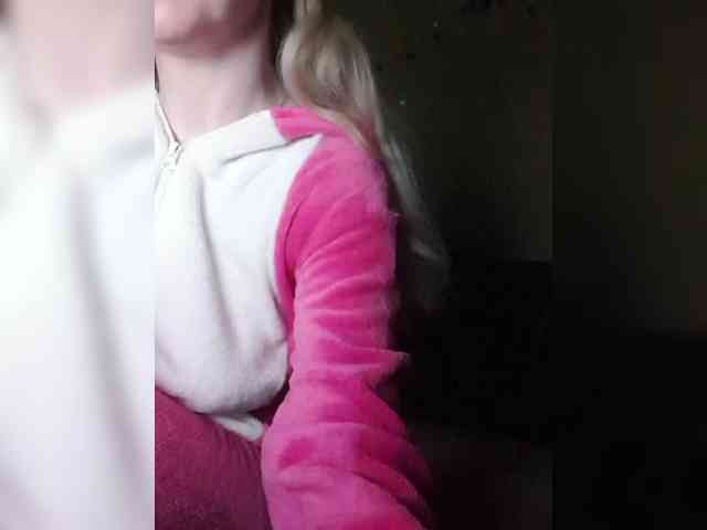 Ella-Mary webcam