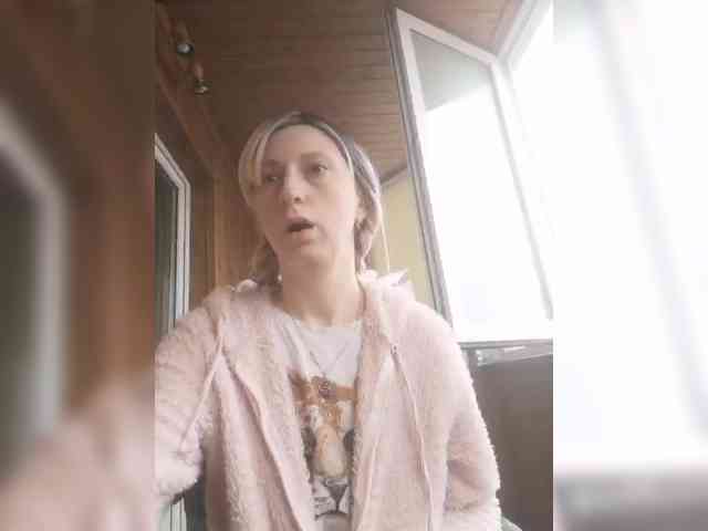 Ella-Mary webcam