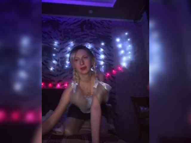 Ella-Mary webcam