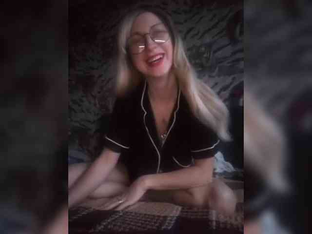Ella-Mary webcam