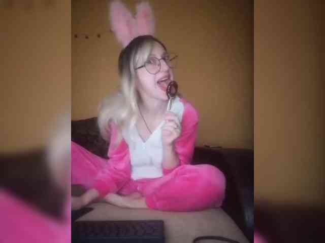 Ella-Mary webcam