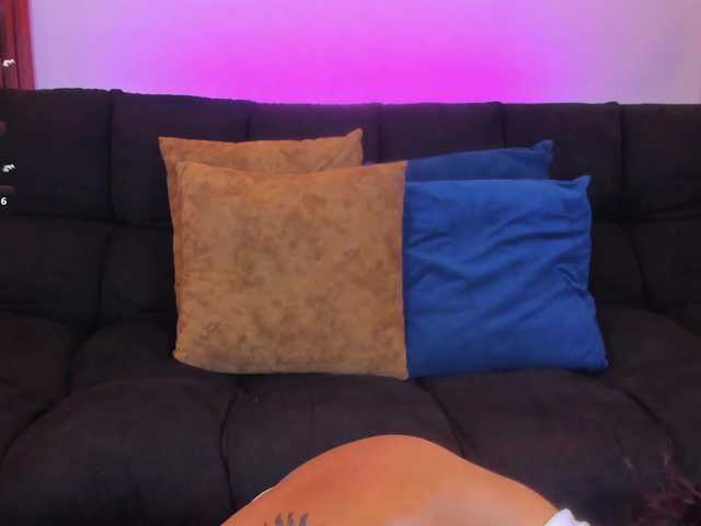 Zayyda's BongaCams show and profile