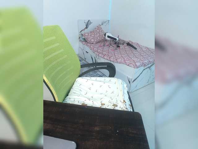 Dime-'s BongaCams show and profile