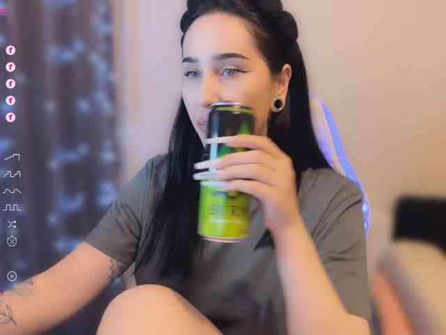 PinkyNastyx webcam