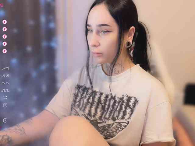 PinkyNastyx webcam
