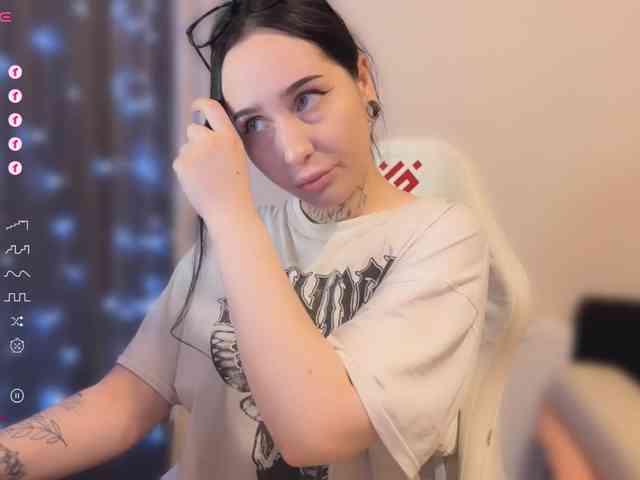 PinkyNastyx webcam