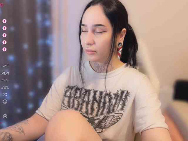 PinkyNastyx webcam