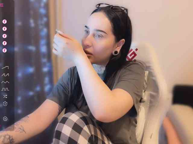 PinkyNastyx webcam