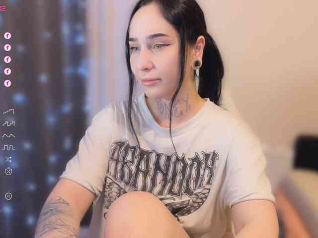 PinkyNastyx webcam