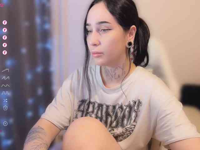 PinkyNastyx webcam
