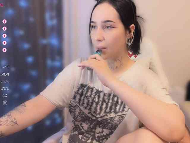 PinkyNastyx webcam
