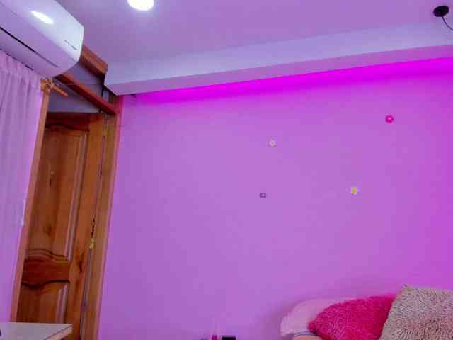 strip webcam Dixxiee