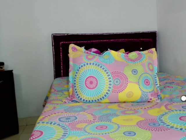 LilyBenet1's BongaCams show and profile