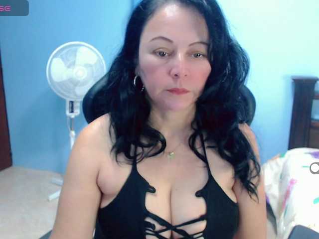 LilyBenet1's BongaCams show and profile